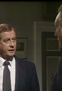 Derek Fowlds