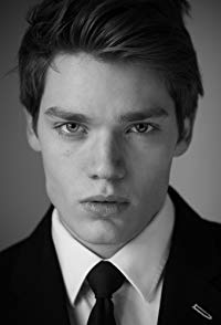 Dominic Sherwood
