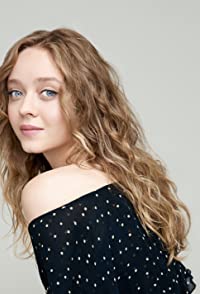 Madeleine Arthur