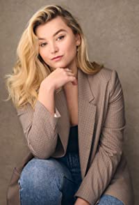 Georgie Banks