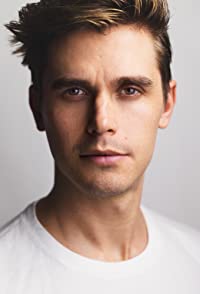 Antoni Porowski