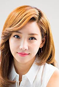 Yu-ri Lee