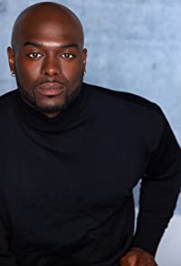 Chris Sakyi