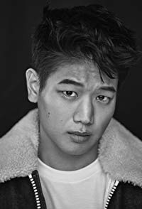 Ki Hong Lee