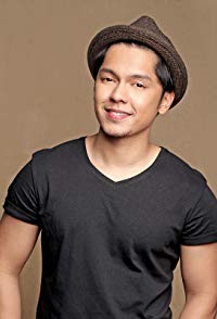 Carlo Aquino