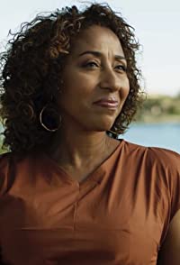 Dionne Lea