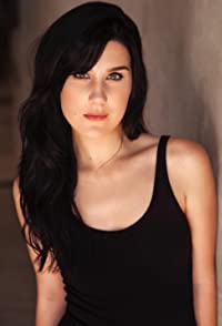 Arryn Zech