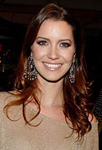 Nathalia Dill