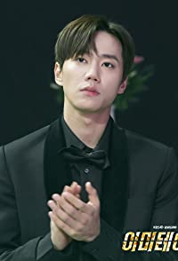 Joon-Young Lee