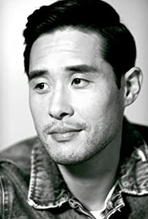 Raymond Lee