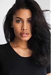 Leyna Bloom